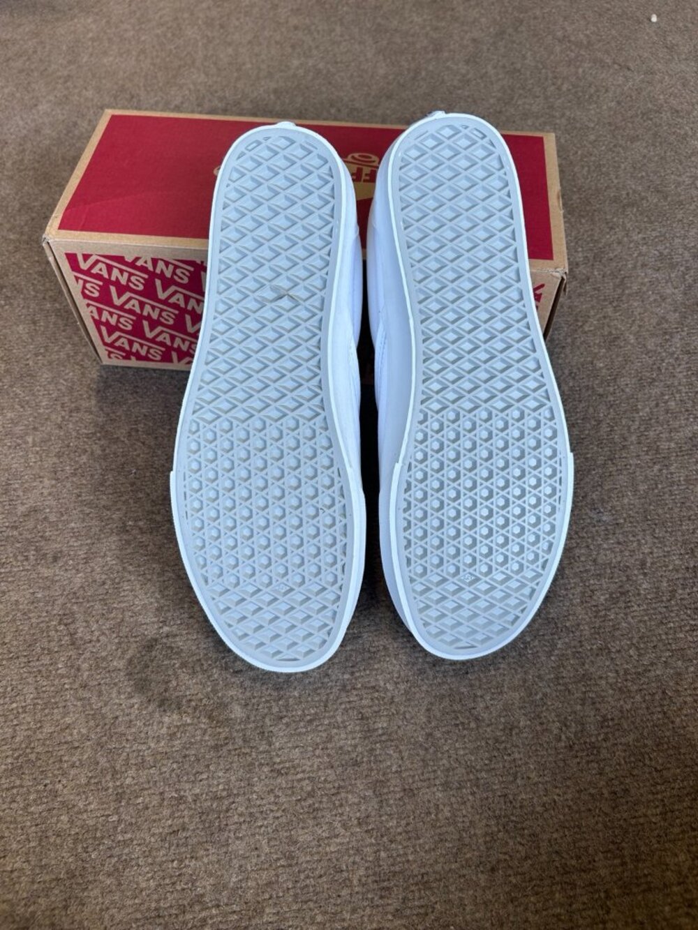 Vans Classic Slip-On True White Canvas Shoes Men’s 11.5 Women’s 13 NWT - Picture 6 of 6